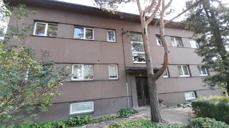 Betoonist kaasaegne suvila ehitusprotsessis